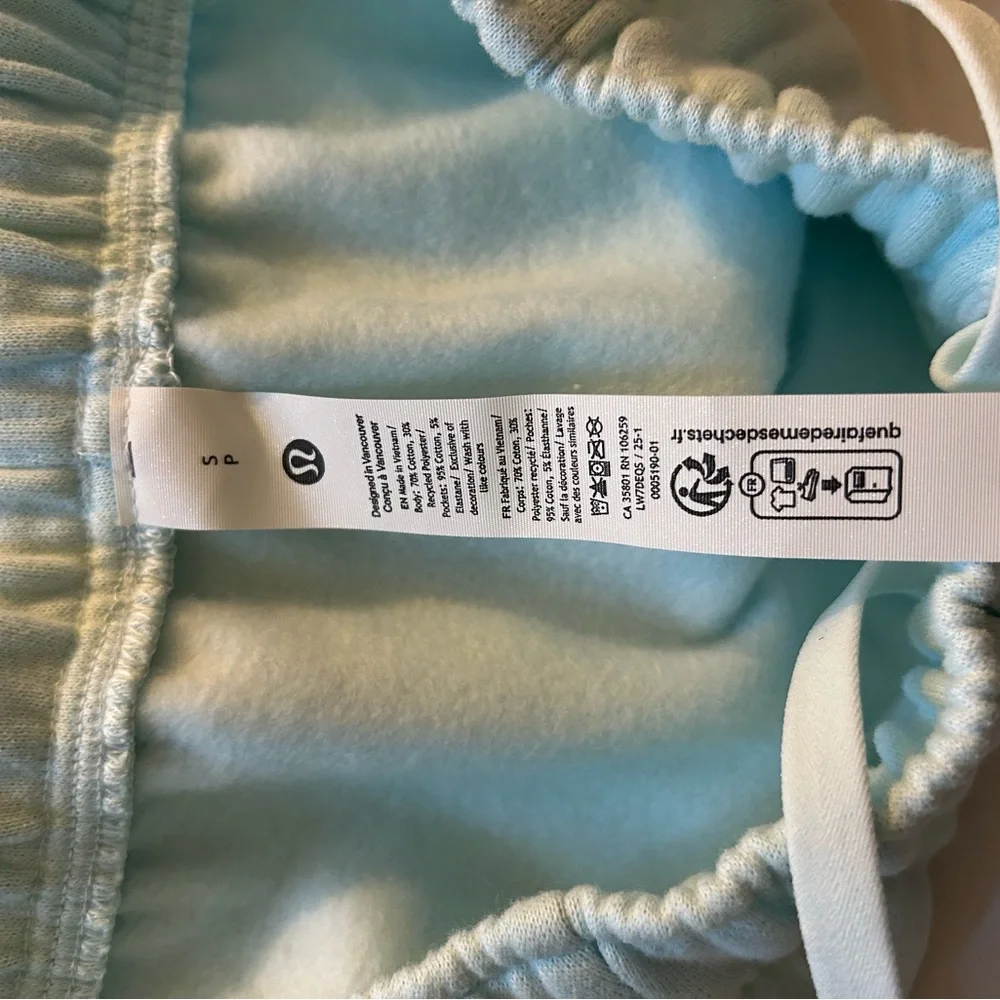 Lululemon Blue Scuba Shorts - Picture 3 of 3